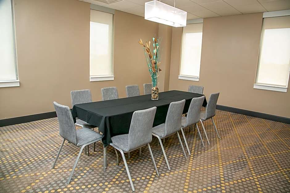 Holiday Inn Metairie New Orleans By IHG