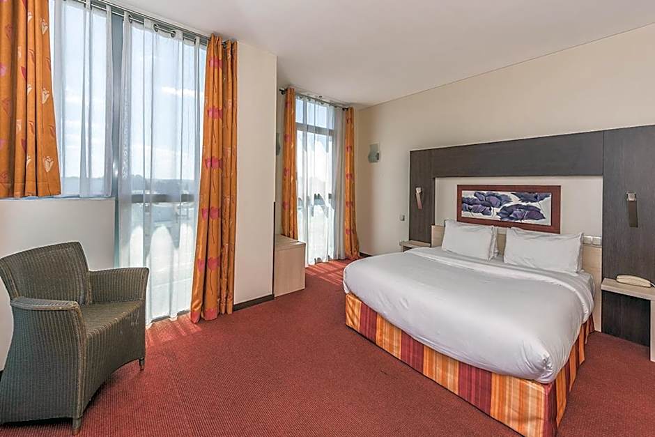 Hostellerie Saint Vincent Beauvais Aeroport