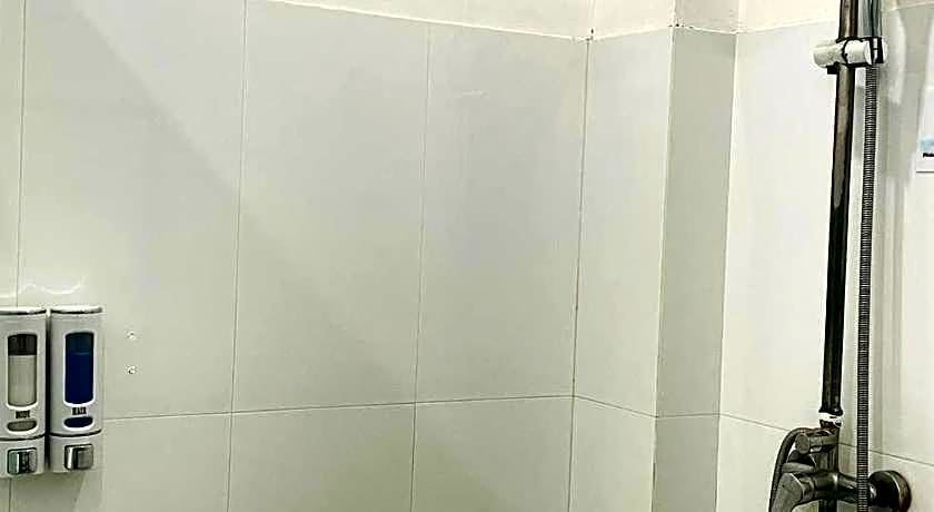 YAMA HOTEL & ROOFTOP BAR