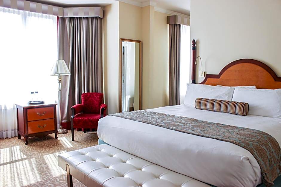Photo 1 of 4 of 1 King Bed
