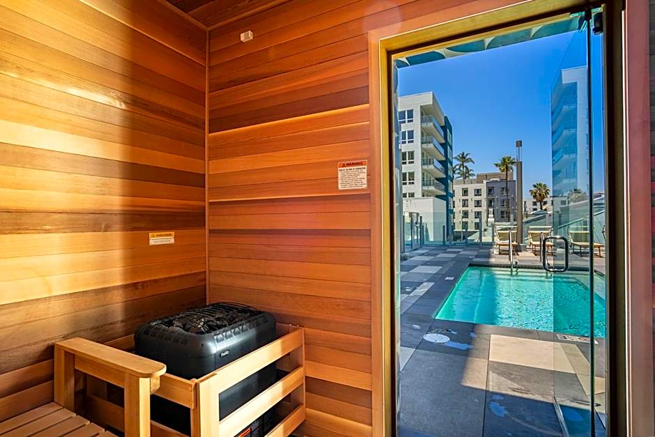 Level Long Beach - East Village