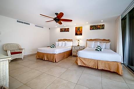 Unit H206 1 Bedroom 1 Bath Partial Ocean View