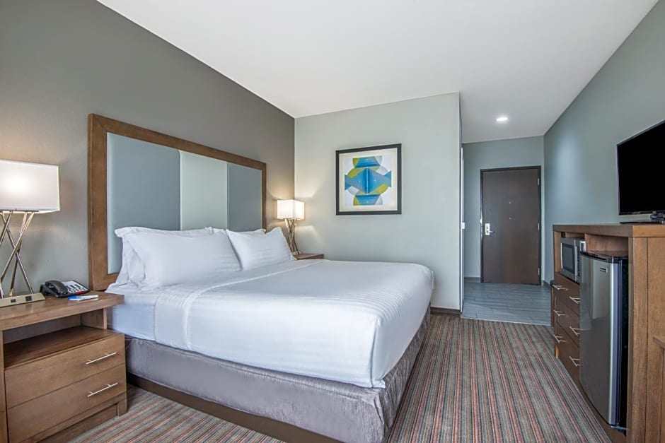 Holiday Inn Express & Suites Stillwater - University Area, an IHG Hotel