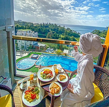 Junior Suite with Sea View - Breakfast for 1 person