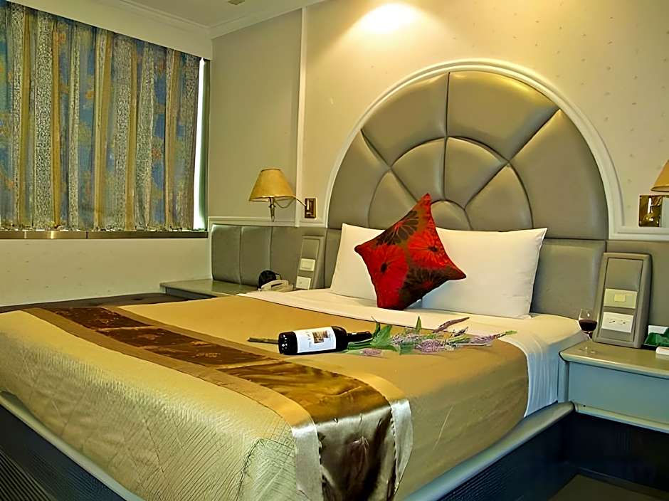 Blue sky Business hotel