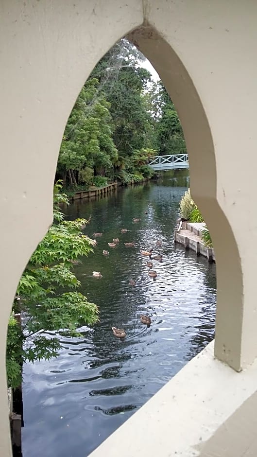 Jan's Boutique B & B Suite