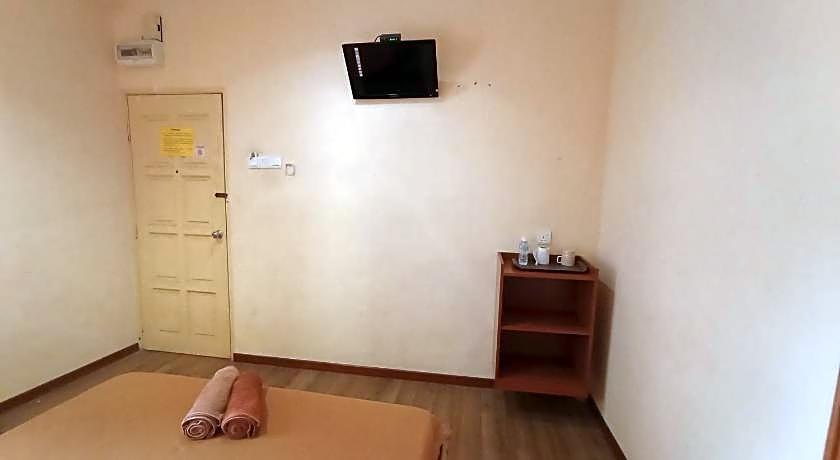 Straits Settlement Inn