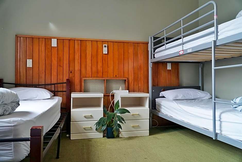 Ariki Backpackers
