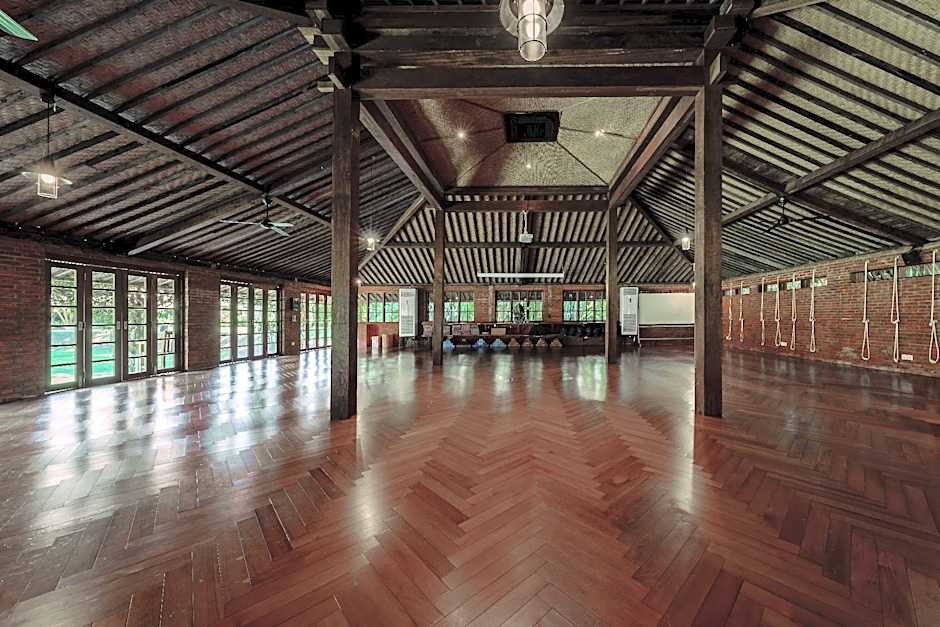 Komune Resort & Beach Club Bali