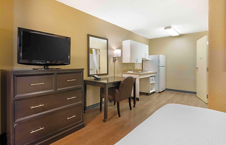 Extended Stay America Select Suites - Roanoke - Airport