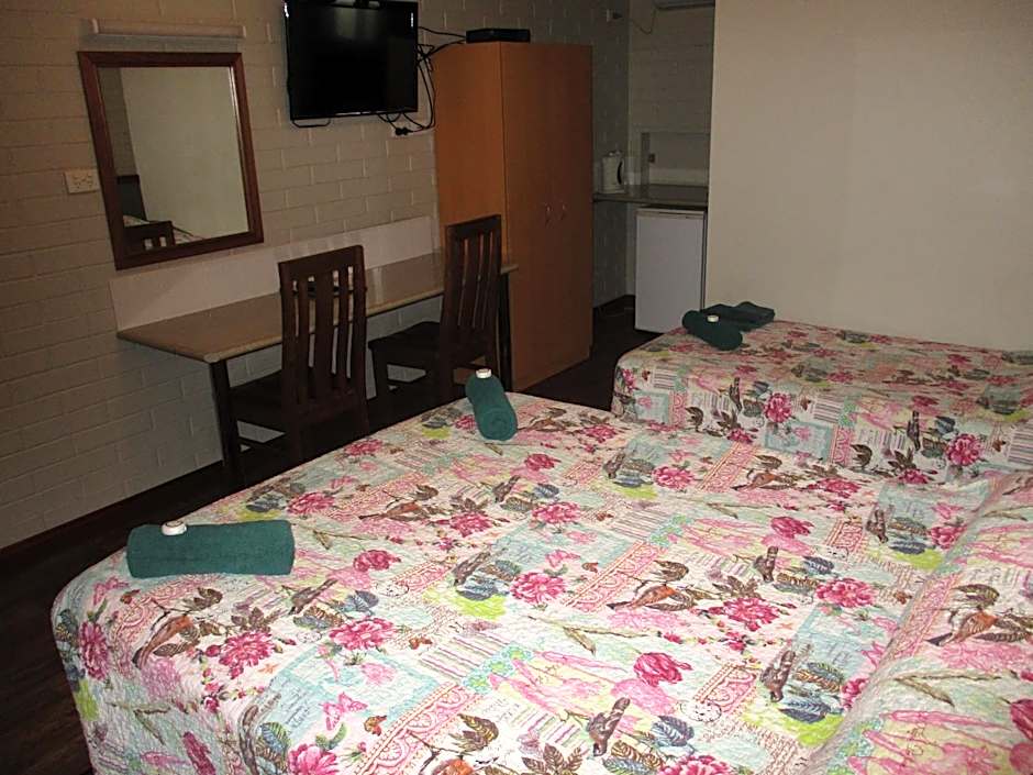 Barcaldine Country Motor Inn