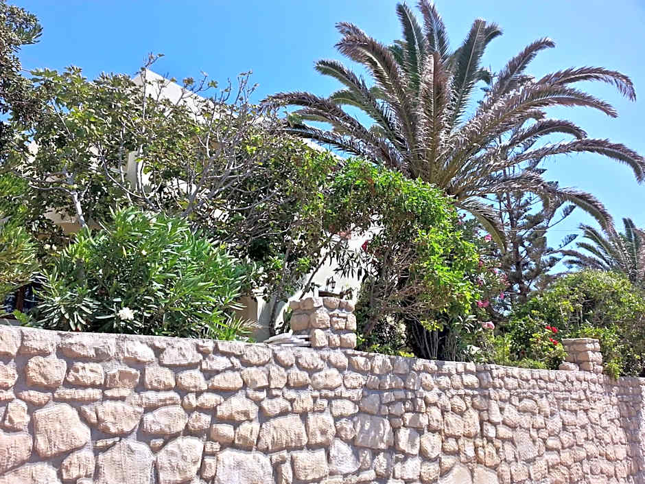 Montemar Studios & Apartments