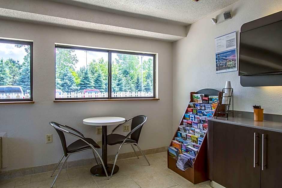 Motel 6-Ashland, OH