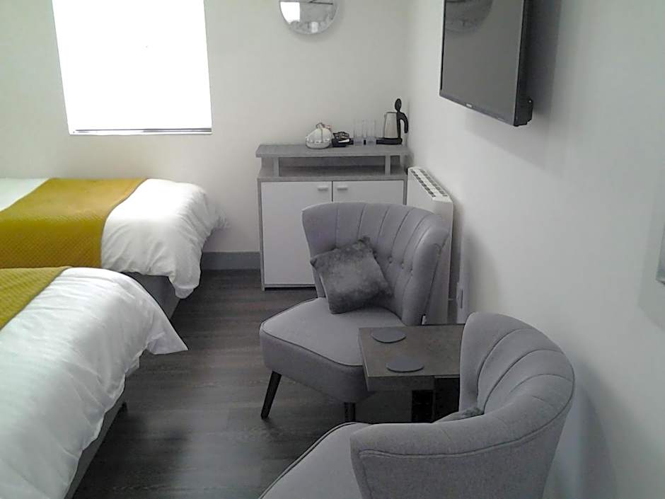 Lady Charlotte Guest rooms triple rooms