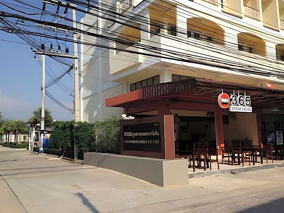 Burapha Bangsaen Garden Apartment