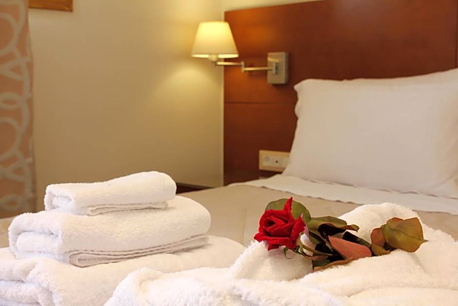 Niriides Luxury Villas