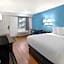 Travelodge by Wyndham Madison Heights MI