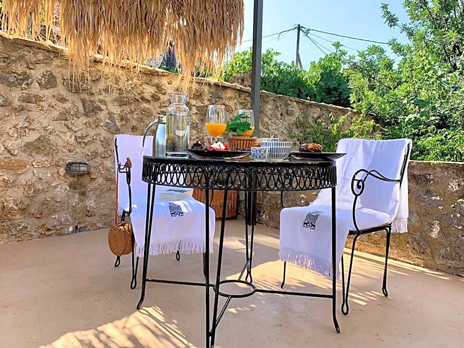 Villa Vager Mani Hotel