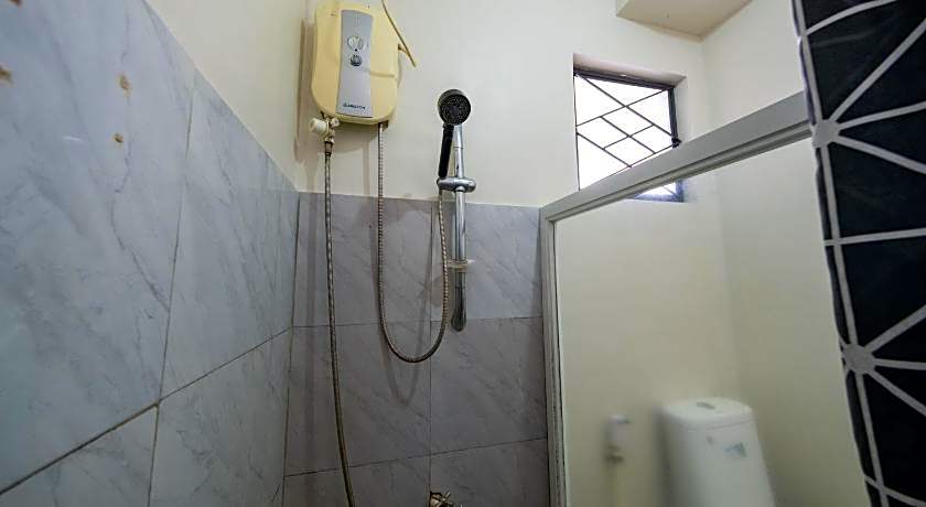 RedDoorz Plus @ Casa Lucia Sindalan San Fernando City Pampanga