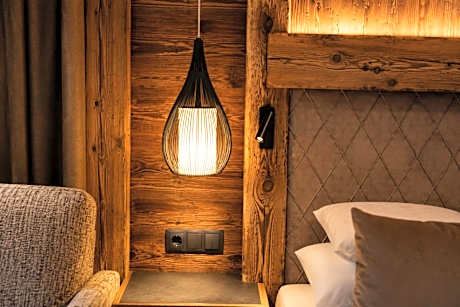 Deluxe Double Room with Shower