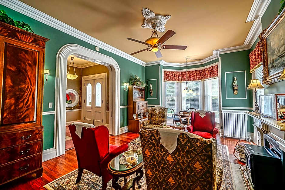 Pinehill Inn