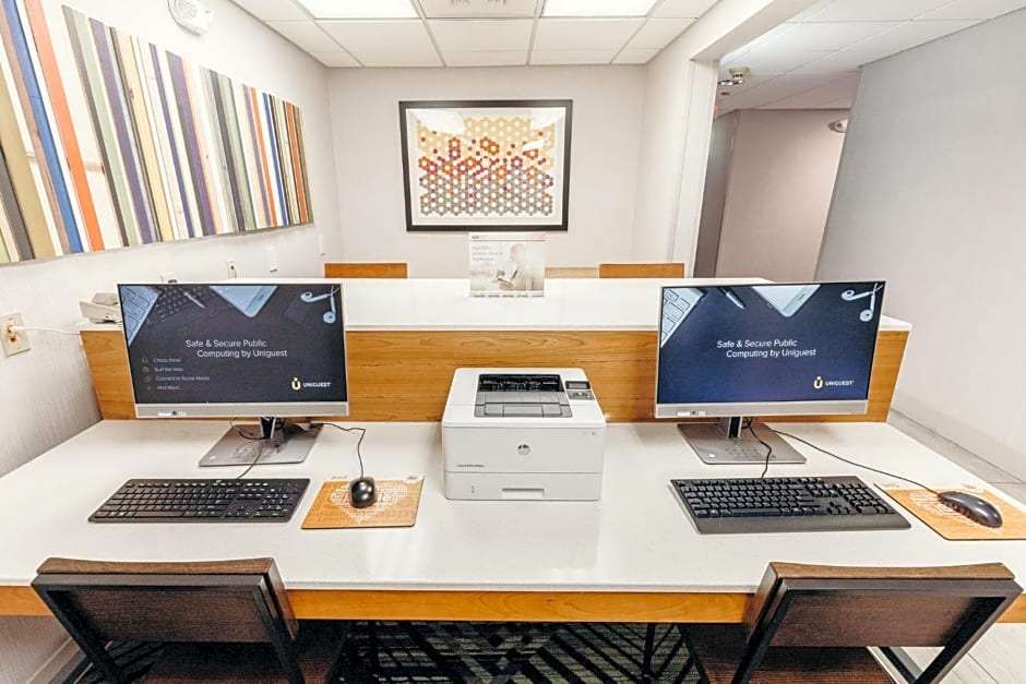 Holiday Inn Express Atlanta - Northeast I-85 - Clairmont Road by IHG