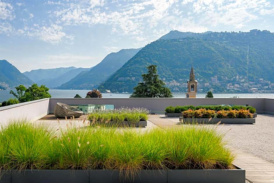 Hilton Lake Como