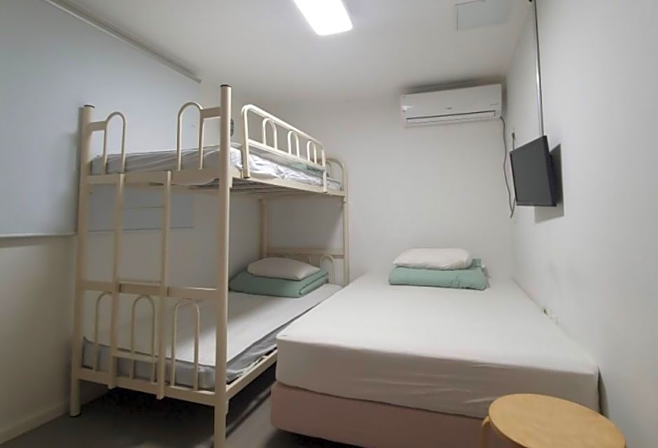 Maro Hostel