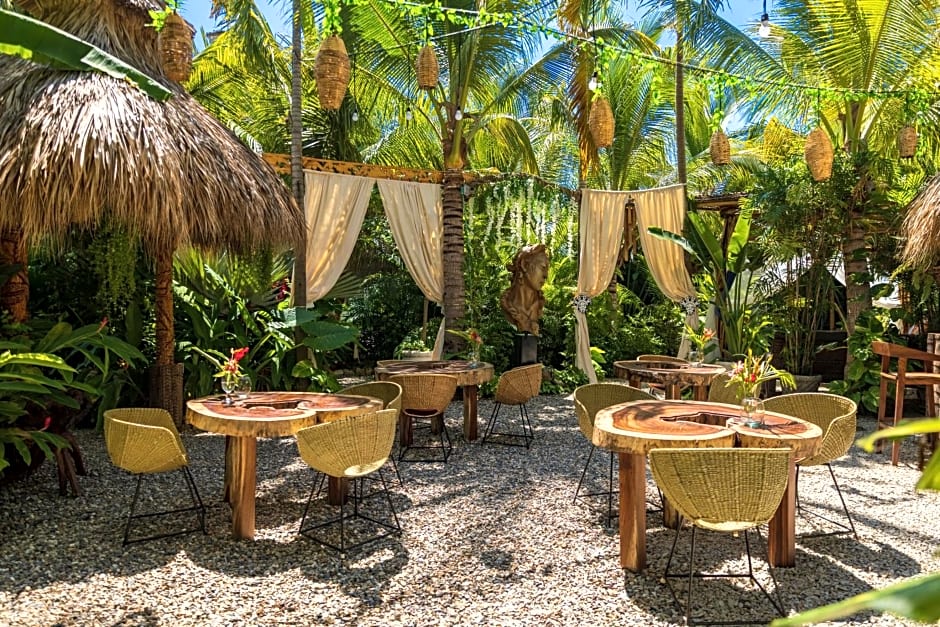 Muúnek Hotel Boutique Art & Spa, adults only
