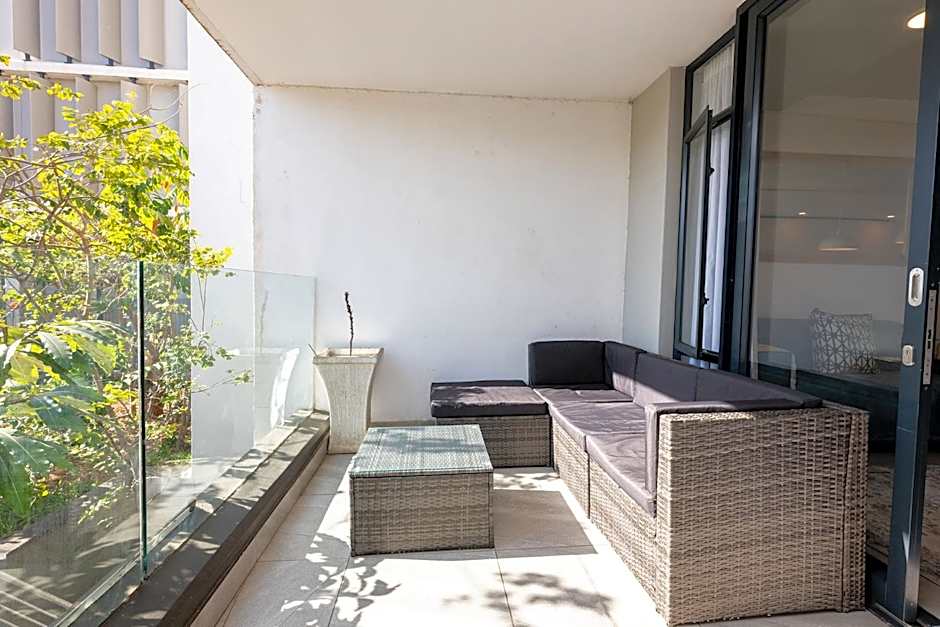 Hugos Seaside Haven E210