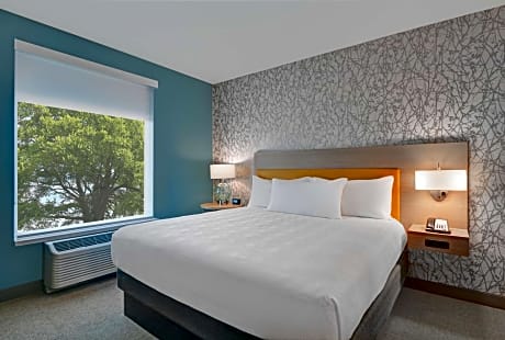 One-Bedroom King Suite - Non-Smoking