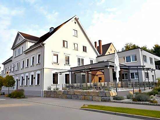 Land-gut-Hotel Landgasthof zur Rose