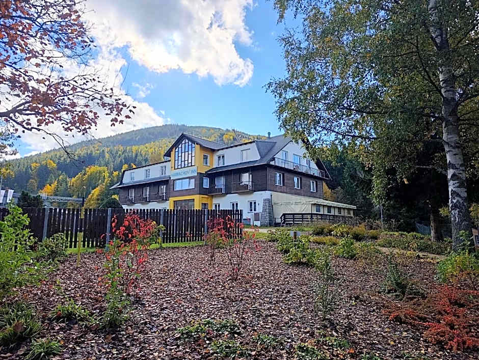 Hotel Harrachov Inn