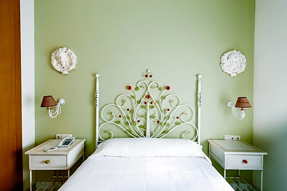 Basic Hotel Doña Manuela