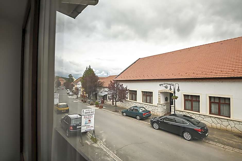 Vaskó Panzió Borpince