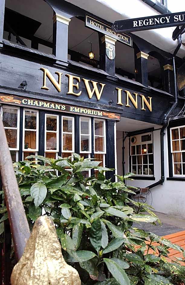 The New Inn by Roomsbooked