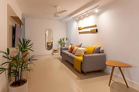 306 Acolhedor apê com vista ao mar, piscina e sauna.