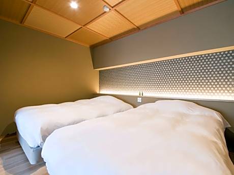 Deluxe Japanese-Style Room with Garden View