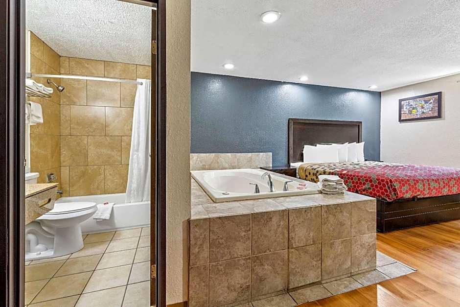 Econo Lodge Akron Copley Northwest