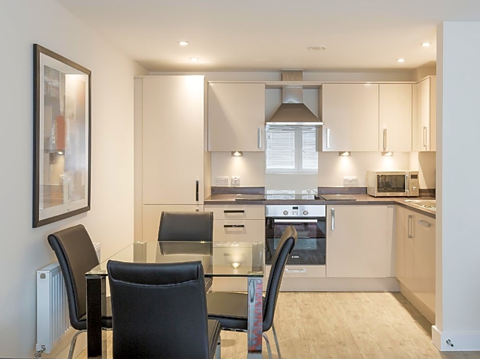 HOF Apartments Central Gate - Newbury