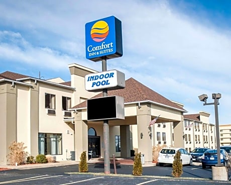 Comfort Inn & Suites St. Louis-Hazelwood