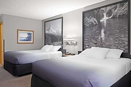 2 Queen Beds Non-Smoking