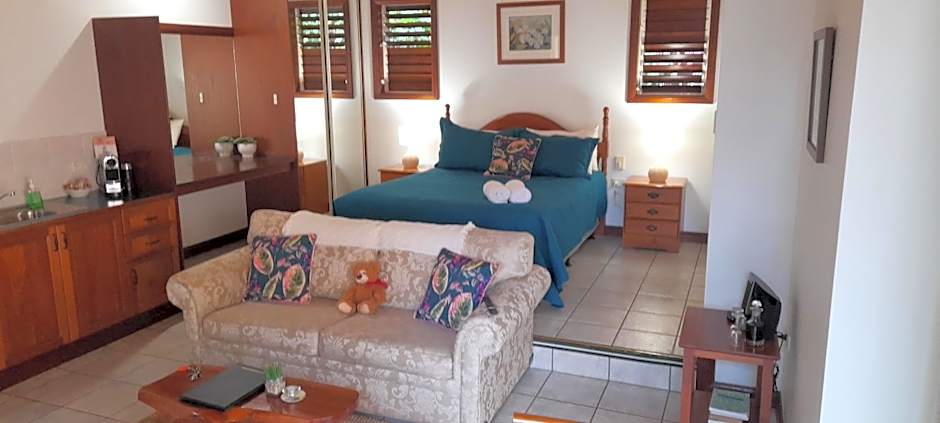 Photo 1 of 12 of Spa Cottage, Jetted Tub