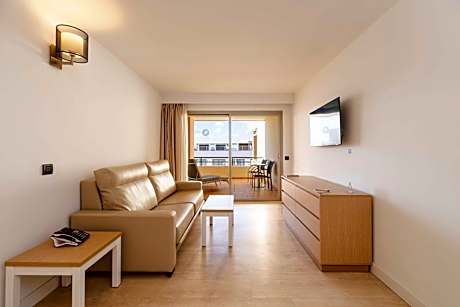 One-Bedroom Standard Apartment