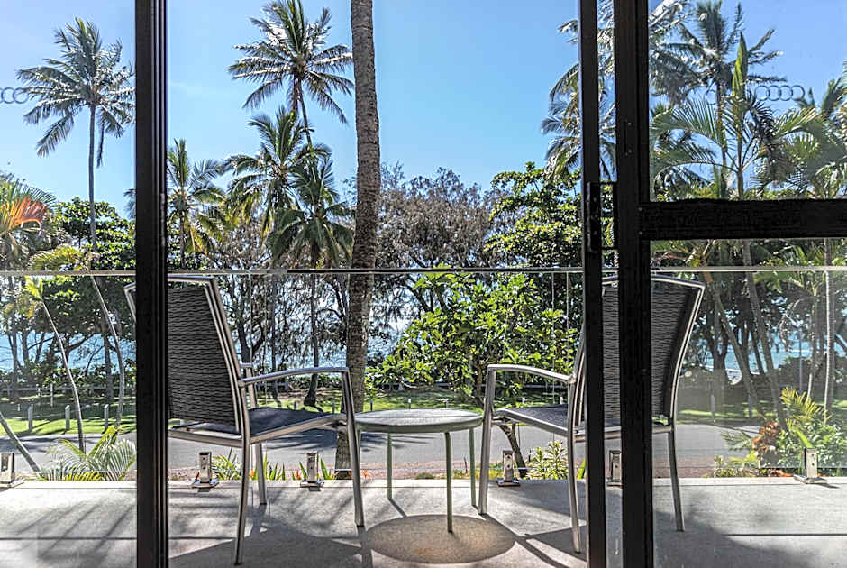 Beachfront Terraces with Onsite Reception & Check In