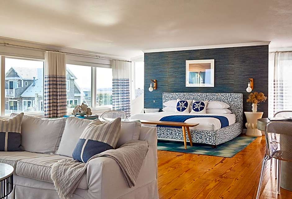 Blue - Inn on the Beach