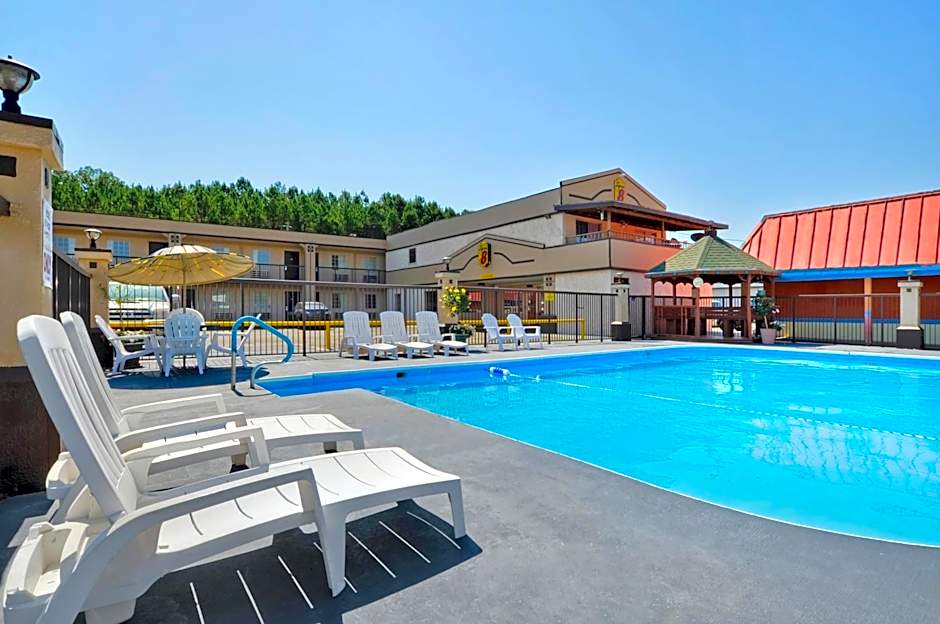 Super 8 by Wyndham Monticello AR