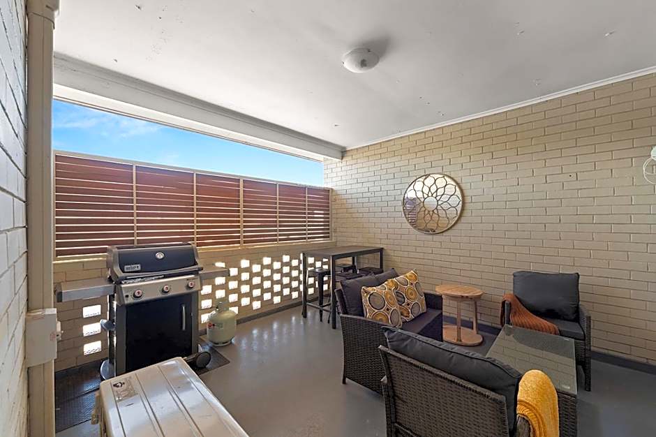 Loxton Courthouse Apartments