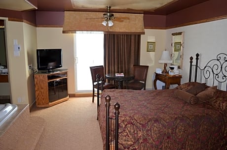 Deluxe Queen Room