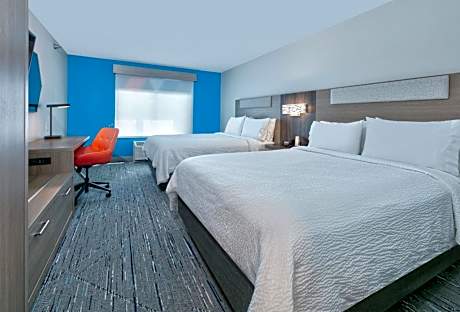 Standard Queen Room with Two Queen Beds